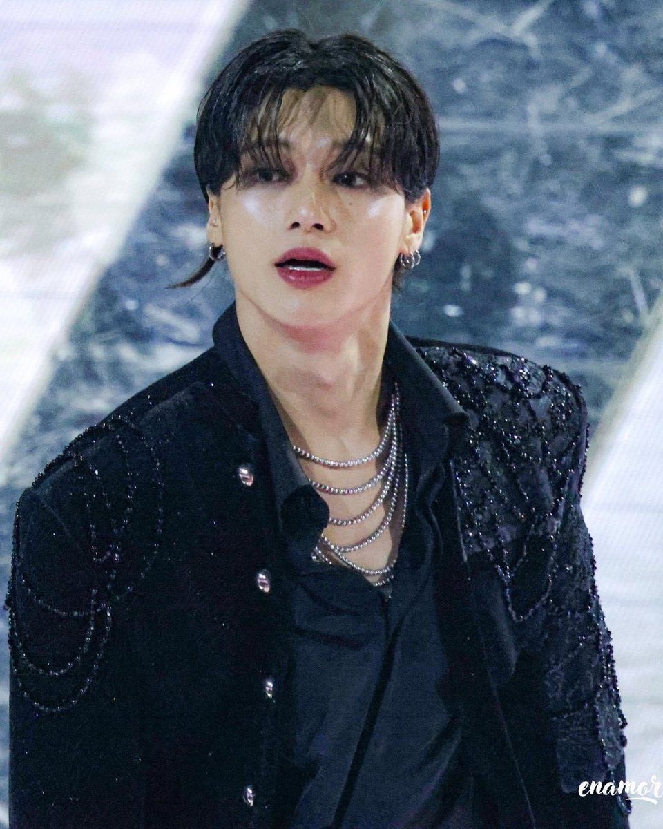 fy63g_'s tweet image. ⑅에이티즈 우영 생일 #RT이벤트 🖤

오프라 미니 하이라이터와 깜냥이 모찌쿠션을
각 1분께 드립니다! (총 2명)

참여방법: #RT + #맘찍 

당발은 우영이 생일에 합니다🖤

!자세한 정보는 타래로 이어집니다!
#우영 #wooyoung