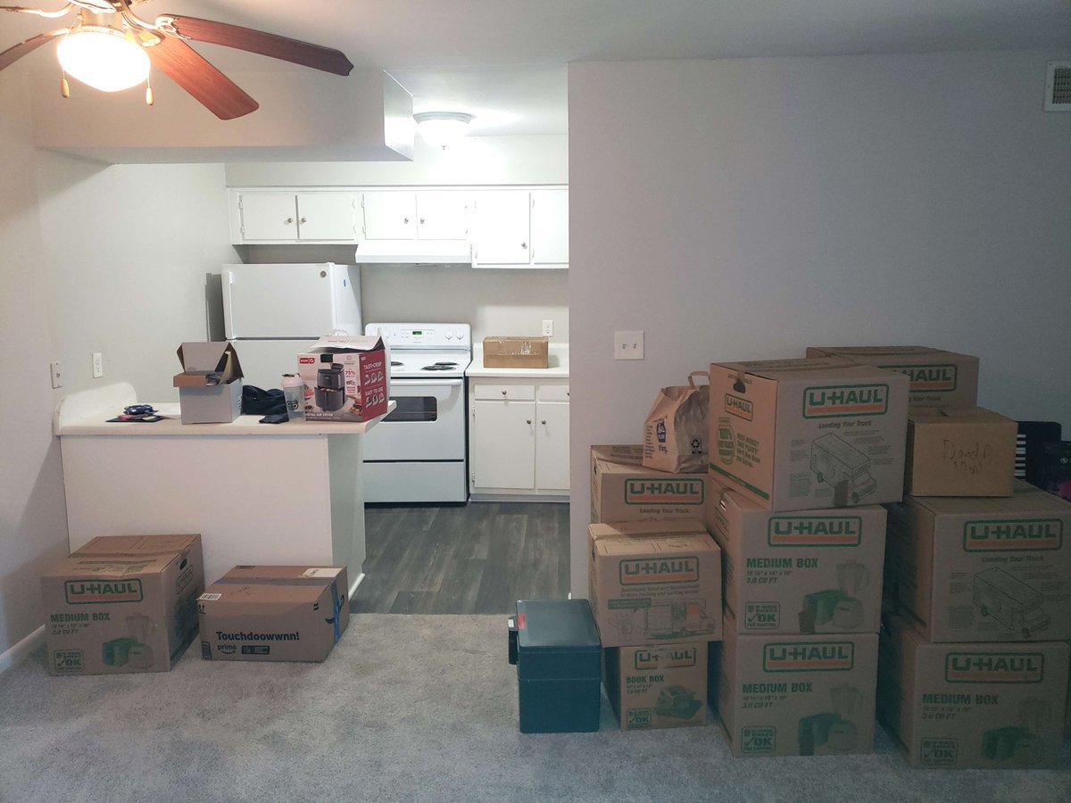 YomiQuinnley's tweet image. This moment marks the biggest change ever in my journey, and I don't know how to express the feelings I'm going through right now, but I want to try.

For all of my life, it's been surrounded by the inability to be myself, or truly find happiness. Parents who never wanted me and