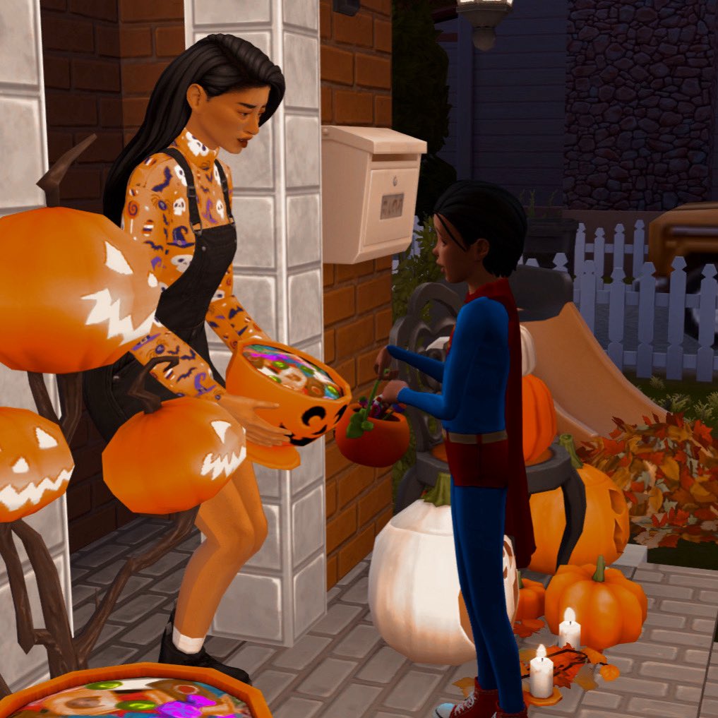 afamilyact's tweet photo. Trick or Treating went great! https://t.co/GHYnxbQpa0