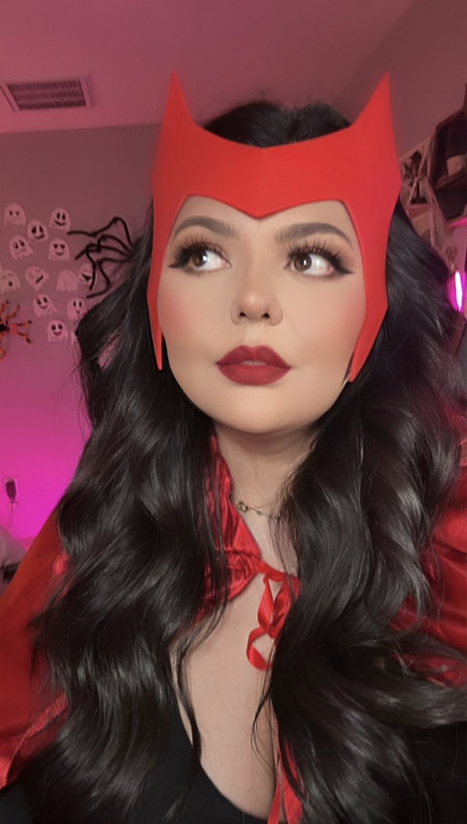 Punkstea's tweet image. I got those dark magic powers 

Twitch: PunksTea