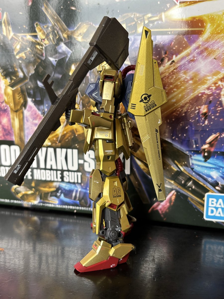 ようやく、HG百式が完成です❣️
なかなかプロポーションも良くなり
全塗装で仕上げてみました😊
ここ最近では、ZシリーズのHGに
ハマってます👍