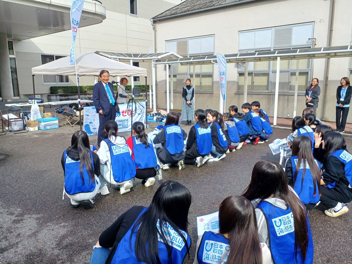 uminohi_aichi's tweet image. スターターは衆議院議員・前名古屋市長の河村たかし氏✏️このエリアの戦時中の歴史を話してくれました🎤ごみを拾いながら歴史を学ぶ機会を子供達に与えられたとスタッフ一同想っています✨#spogomi