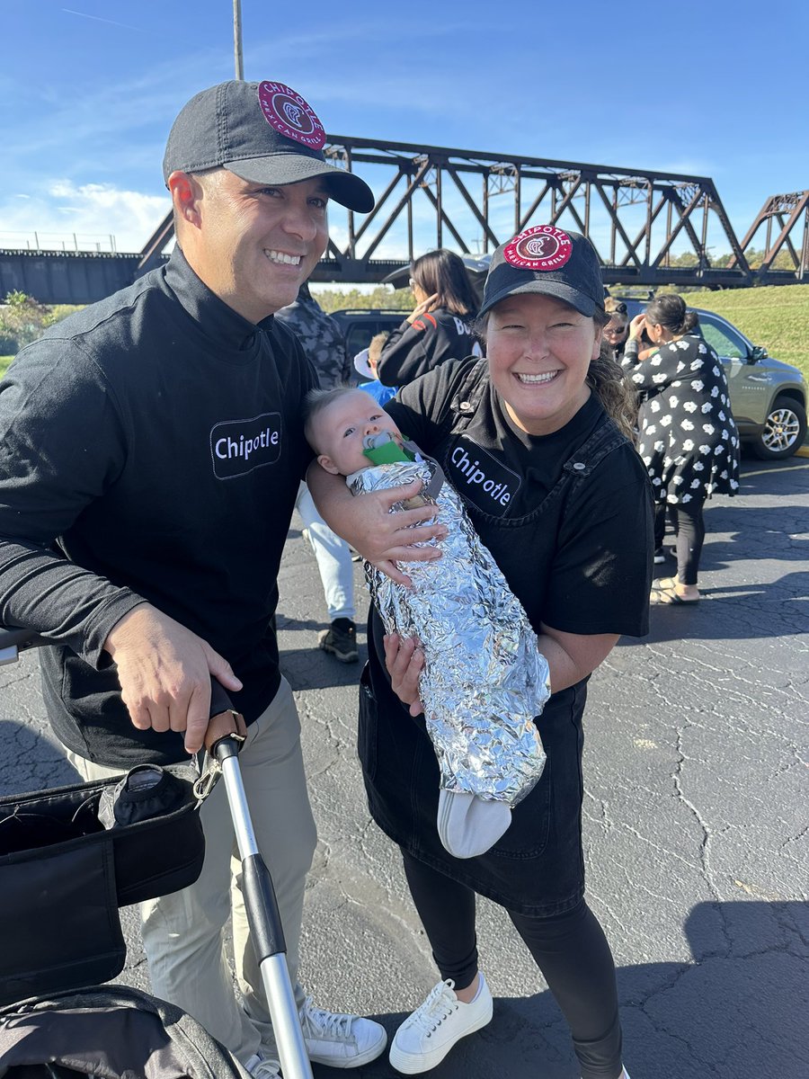 Heather Hoelle Woods tweet media