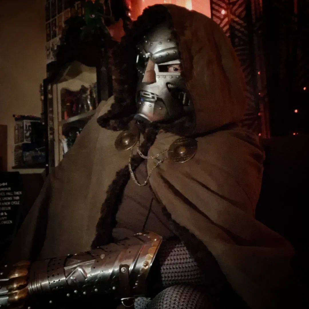 AGENT_084_'s tweet photo. Behold... your DOOM! #Halloween https://t.co/1KCLdvSUWy