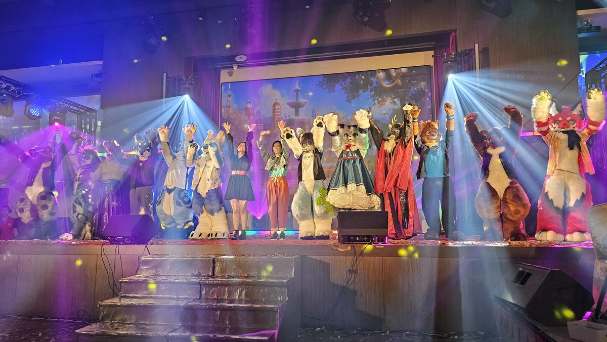 Holy shit, #Infurnity Opening Ceremonies. So much talent. ALL THE FEELS.

North America, we suck.