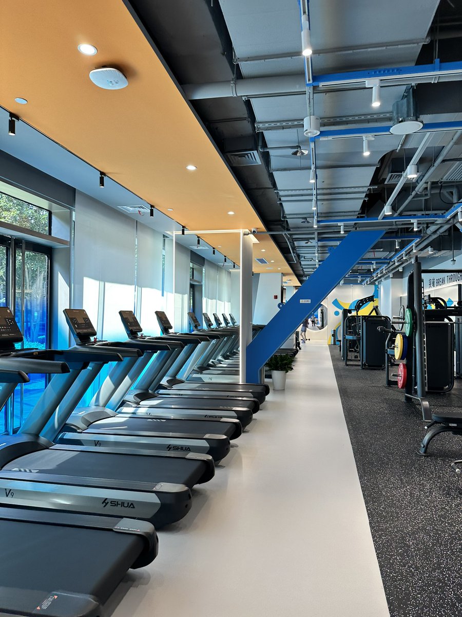 RT @hank_zhao: A academia estava tão vazia no sábado! Hoje fiz musculação + corrida de 5 km, e até consegui fazer um aga