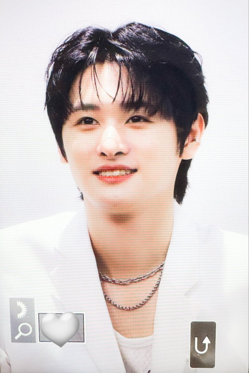 dmsdlf_'s tweet photo. 251031

#트렌드지 #은일 https://t.co/03mFM4uxlx