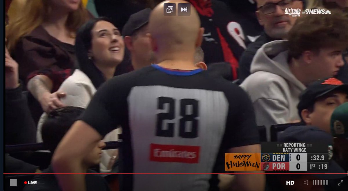 StitchesVT's tweet image. The hells goin on in the denver game?