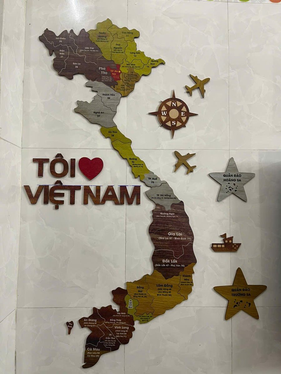BTKD I Team Cá Ngừ I Charles.
Bài tập viết content.
"Việt Nam mãi trong tim tôi."

Cảm giác háo hức pha chút hồi hộp khi mở gói hàng là tấm bản đồ Việt Nam. Trong lòng tôi có đôi chút băn khoăn liệu nó có đẹp không, có giống như kỳ vọng của mình không. Và khi