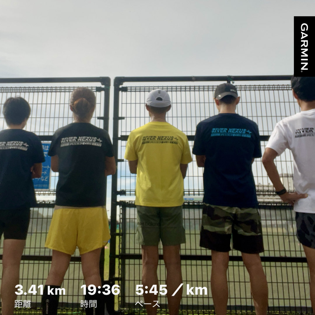 #水辺練

㊗️ミツさん復活㊗️
フルの疲労が溜まっているかもしれないので強度低め。
1000×3を5分弱で。いつもよりスピード出なかったからやっぱり疲れているのかも😮‍💨