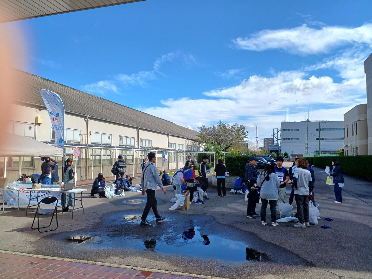 uminohi_aichi's tweet image. 全チーム戻って来たので、分別・軽量タイム⌛草むらに入ってごみを探してくれた形跡→くっつき虫‼️#spogomi