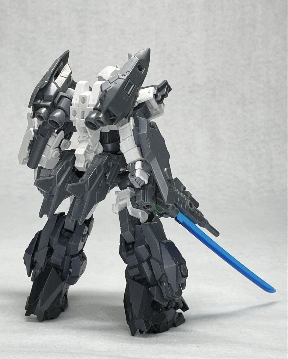 flagment1951's tweet photo. フラグメント[FLAGMENT]

アルトベースのカスタム特機
瞬間的な加速や上昇を駆使して市街地を駆ける
携帯武装を減らす為に可変式銃剣を装備している

#30MM市街地エリア
#30MM地球連合軍 https://t.co/0fNqqJf9Lt