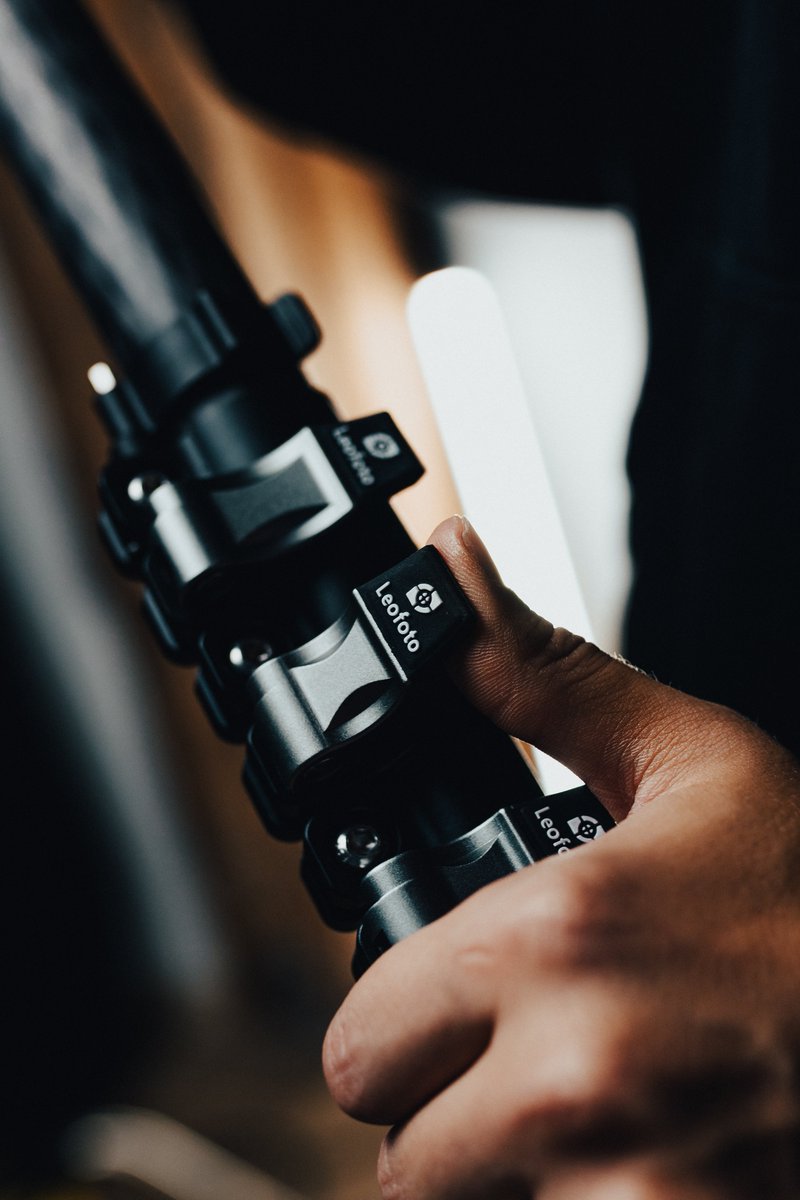 LeofotoZS's tweet image. Tight spaces, meet your match! 
🤩 The Leofoto Wand Series Monopod keeps your shots steady in crazy crowds and even lets you adjust angles with your foot. 👣

📽️ IG@artestheticspl
📌 MF-324CL + BV-10 + VD-04
🔗 Explore more: leofoto.com/products_detai…

#CameraMonopod #VideoGear