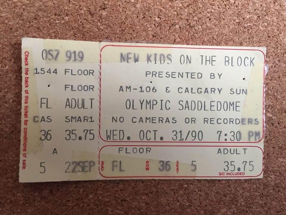 LtlBitTwisted's tweet photo. 35 years ago today was my first @NKOTB concert!! No Halloween will ever compare to that night! I’m so thankful for this 35+ year adventure!  #blockhead
🎤👻👻👻👻👻🎤   @DonnieWahlberg  @dannywood  @joeymcintyre https://t.co/3zPYv2o4bL