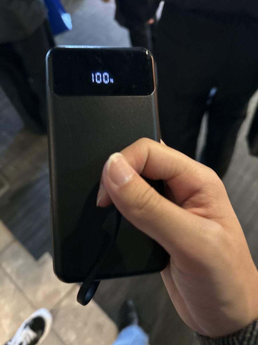 ✅【未使用近い】【100％・充電4回のみ】⭐️iphone 14・ラスト1台✨ ✓【未使用近い】【100％・充電4回のみ】⭐️iphone 14・ラスト1台