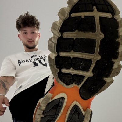 findomKing12's tweet photo. Pay or I’ll crush you  😁 https://t.co/lQwVO4TNDH