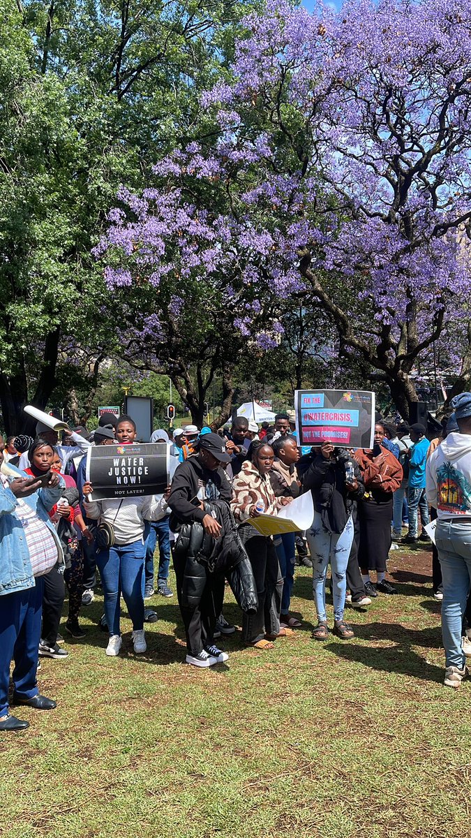 Hundreds of Joburg residents have taken to the streets today demanding urgent solutions on the ongoing water crisis #joburgwater #OCN #watercrisis <a href="/JHBWater/">Johannesburg Water</a>/ KP