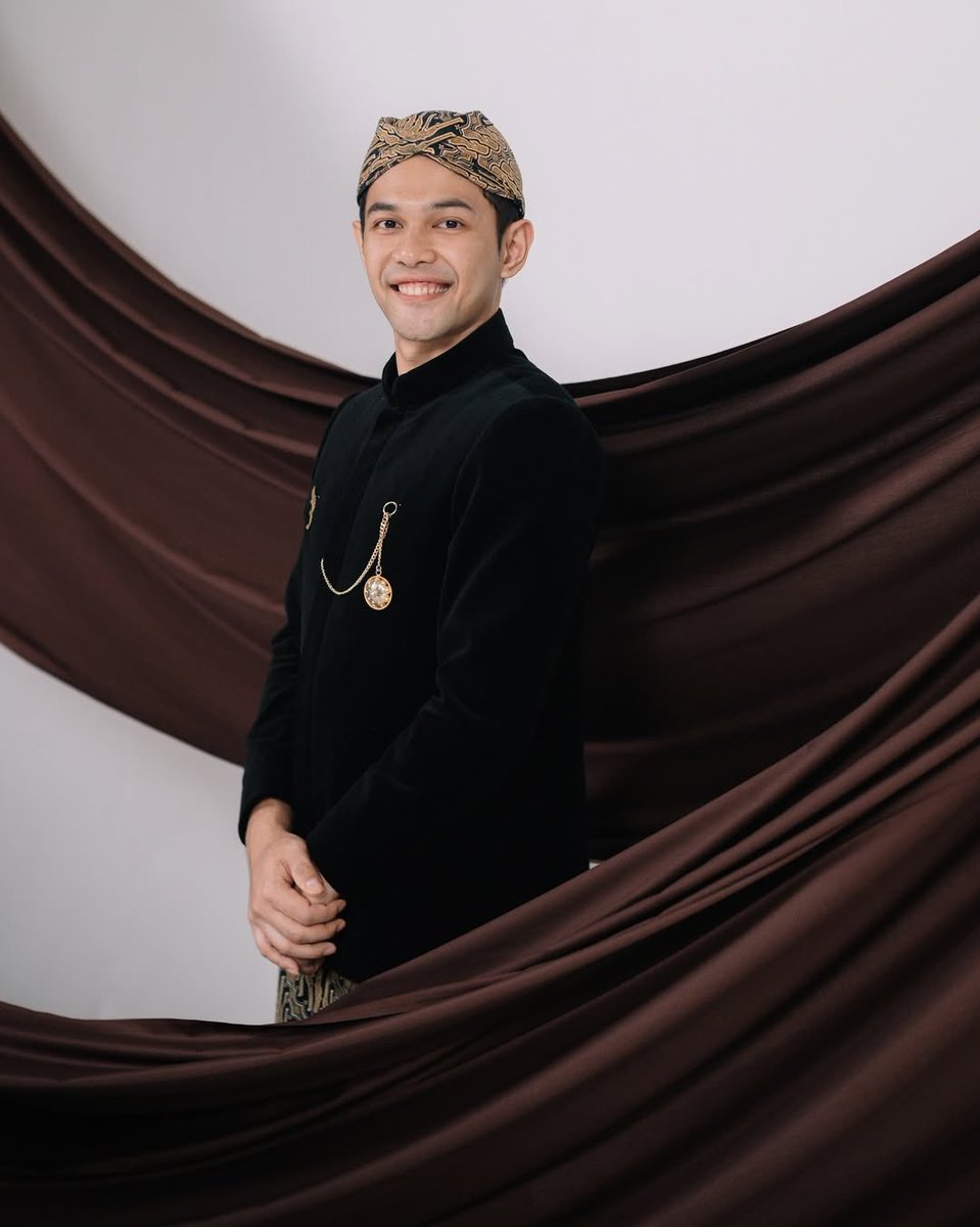 piaajy's tweet photo. Prewedding Fajar&amp;Firly🥹🩶 https://t.co/aN4rnJf1wS