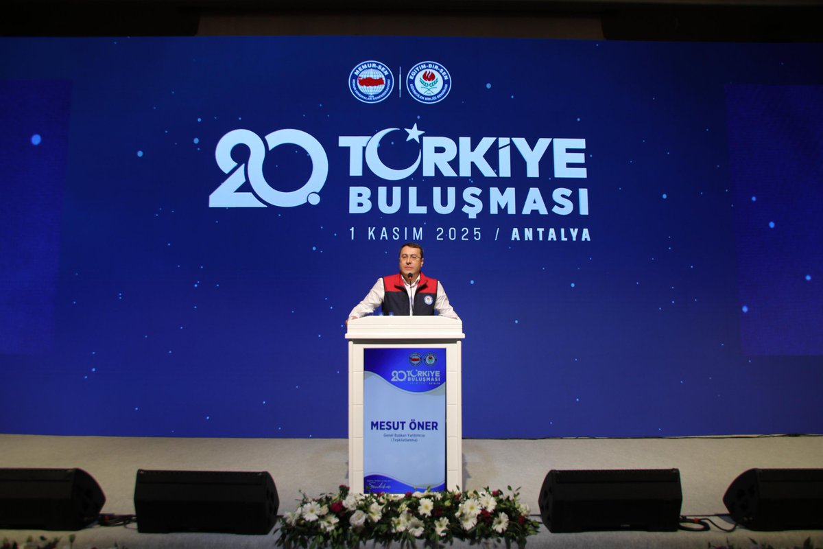 EgitimBirSen's tweet photo. EĞİTİM-BİR-SEN 20. TÜRKİYE BULUŞMASI

Milli Eğitim Bakanlığında ve üniversitelerde örgütlü 145 şubeden yöneticilerimiz, ilçe temsilcilerimiz ve kadın komisyonu üyelerimizin katıldığı 2 bini aşkın teşkilat yöneticimizle Eğitim-Bir-Sen 20. Büyük Türkiye Buluşması’ndayız.

Büyük Buluşmamızda, Kur’an-ı Kerim tilavetinin ardından Genel Başkan Yardımcımız Mesut Öner, açış konuşmalarını gerçekleştirdi.

#SoyluMücadeleBüyükBuluşma