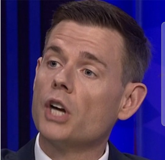 Morning all
Matt Goodwin is trending. Pathetic individual who conveniently blames immigrants for everything that has gone wrong with the UK. The right wing tw*t waffler was still called an academic on #bbcqt  which is like calling Nadine Dorries a literary genius.
#BBCBreakfast