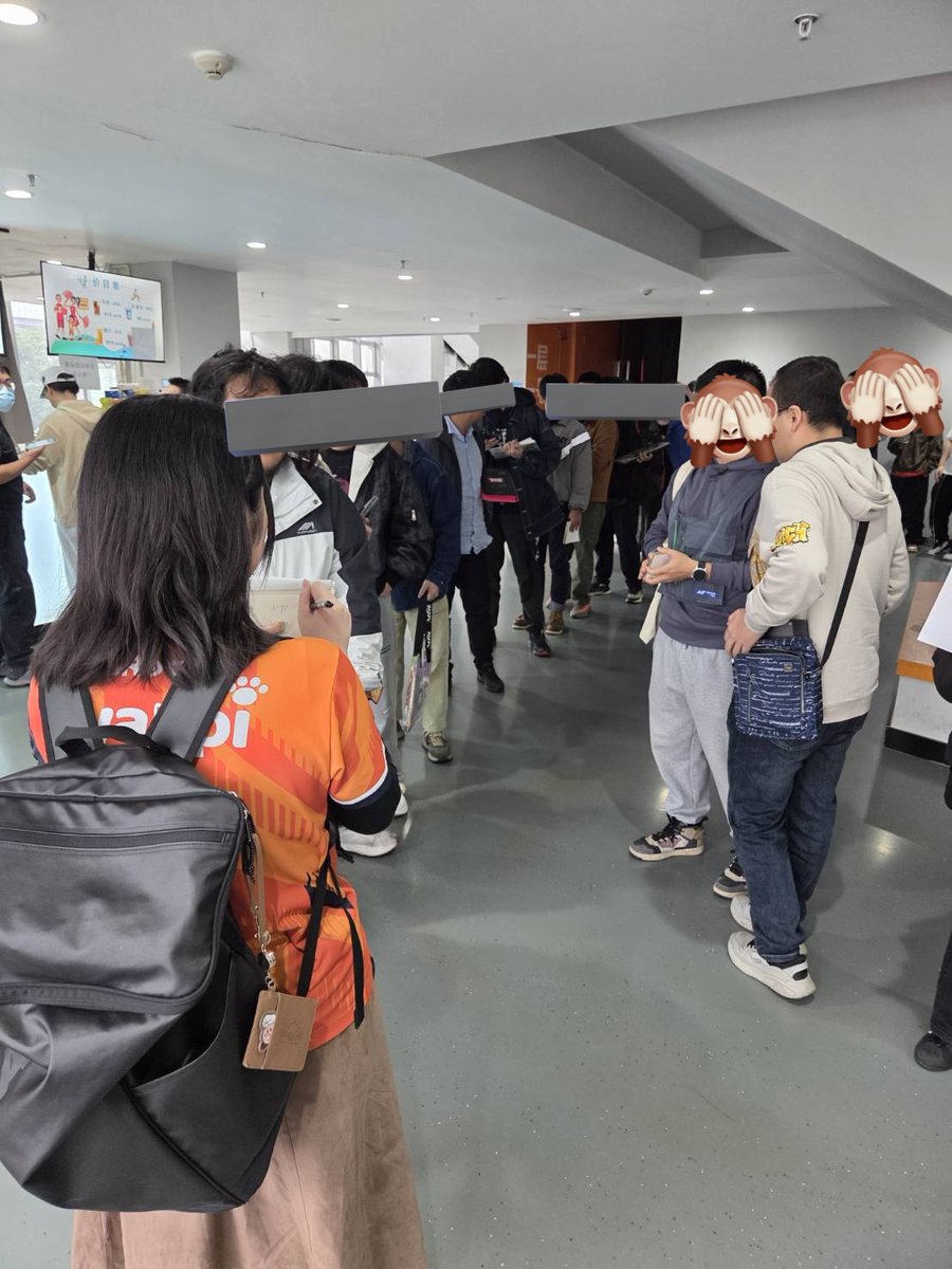 大会負けちゃったあとすごい行列できててびっくりしたのとありがとう