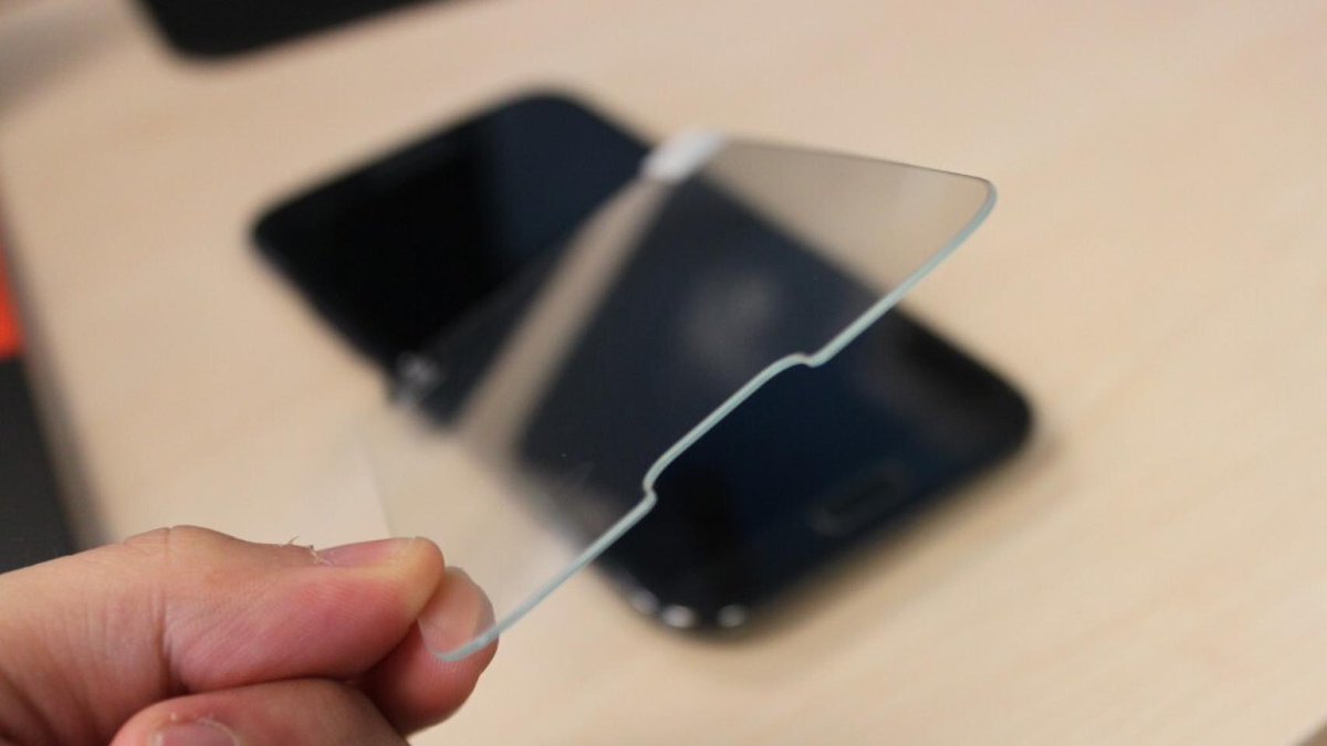 AppleX4_'s tweet image. ¿De verdad hace falta ponerle protector de pantalla al iPhone?
Sí, y hay opciones que valen la pena y otras que son puro humo. Aquí lo explicamos sin tonterías.
Guía clara, recomendaciones reales e instalación sin dramas 👇
wp.me/p4oJRF-3u8
#iPhone #Accesorios #AppleX4