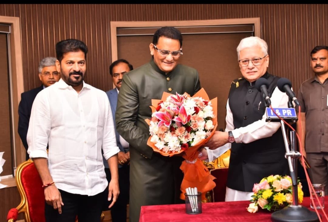 MrSinha_'s tweet image. Fixer Azharuddin is now a Minister in Telangana govt..... He lost elections but to maintain secularism, he was made an MLA and then minister...
Anyways being a fixer is nothing, the party is owned by bigger criminals...