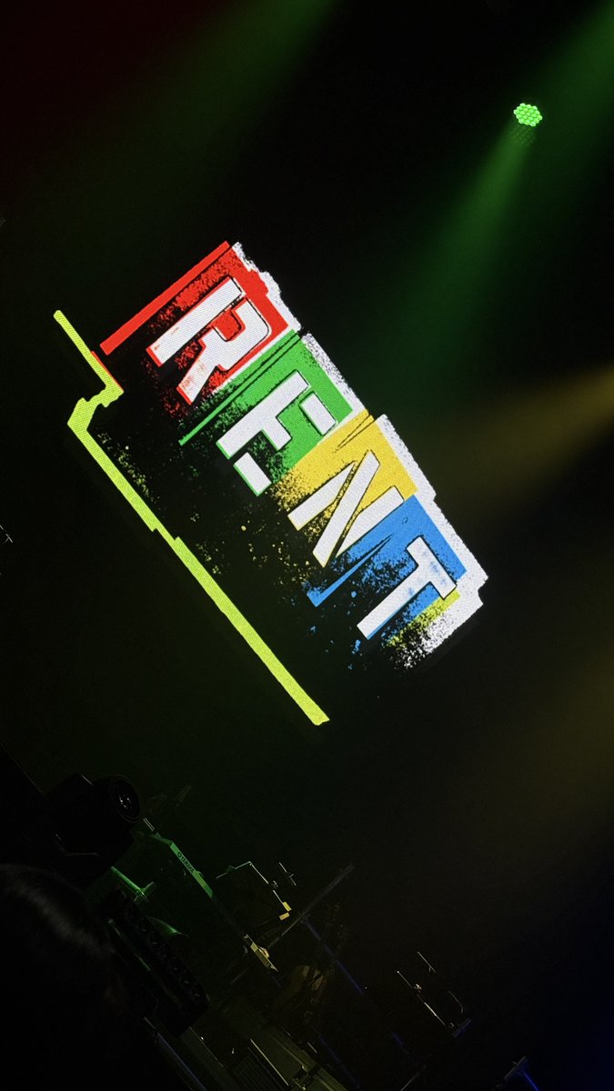 svvnabbi's tweet photo. 251030 <RENT> showcase

-
사랑으로 
두려움을 떨쳐
❤💚💛💙 https://t.co/RX5xQyTRFC