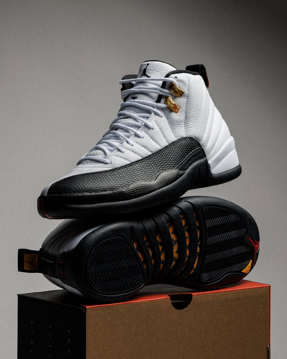 AandS_official's tweet image. 2025. 11. 8 (sat) in store.

■NIKE AIR JORDAN 12 RETRO
1996年、ジョーダンの活躍を象徴するAIR JORDAN 12が復刻。放射状ステッチの美しいデザインにZoom Airを初搭載し、上質レザーと快適性を備えた「Taxi」カラーはNYのイエローキャブに着想を得た名作です。

x.gd/o0t7f
