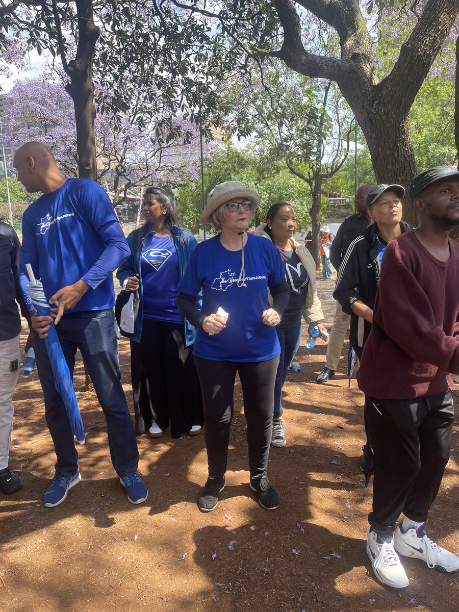 HAPPENING RIGHT NOW: DA mayoral candidate for Joburg Helen Zille has just arrived at the Johannesburg Water Protest #watercrisis #joburgwater #OCN <a href="/helenzille/">Helen Zille</a> <a href="/CityofJoburgZA/">City of Joburg</a> <a href="/JHBWater/">Johannesburg Water</a> /KP