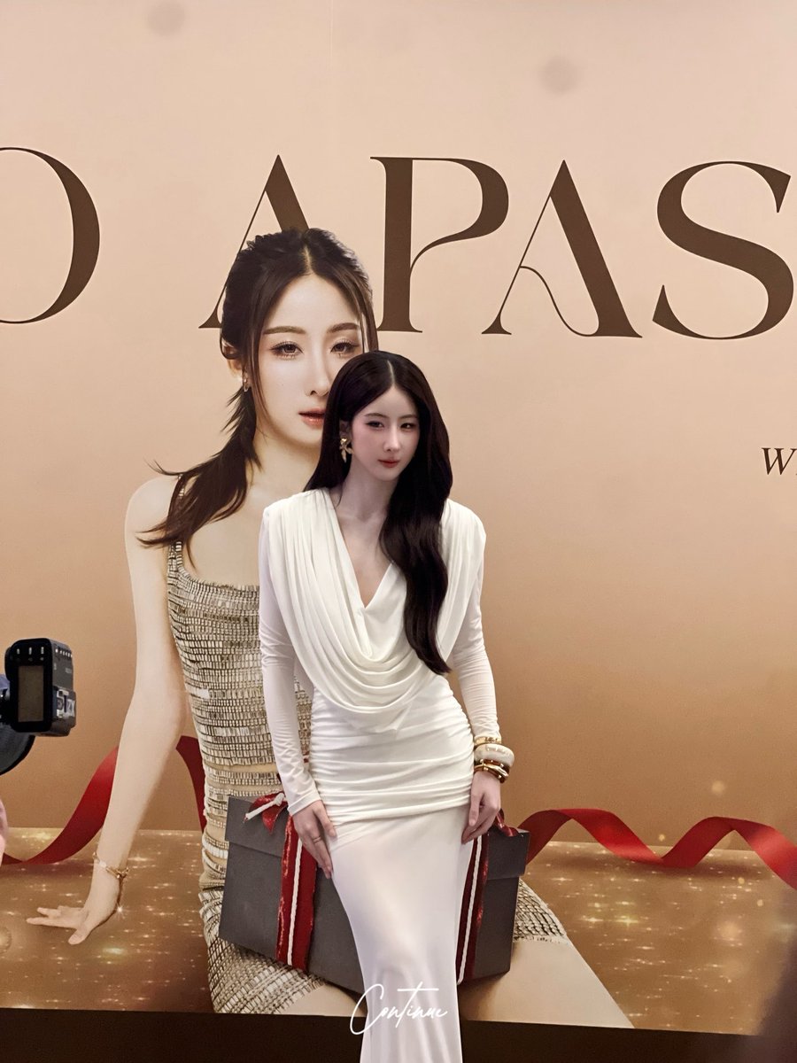 Forgot to bring my lens😥

WITH LOVE WITH THANKS YOKO
#YokoFansign1stTH2025
<a href="/Yoko_apasra/">Apasra</a>
#YokoApasra