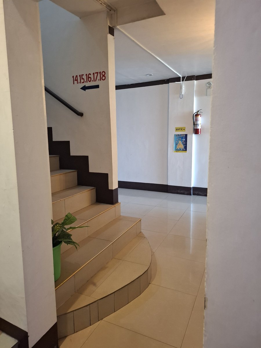 Gaoy, need some massage...
#alterkalibo #alterboracay #alteriloilo