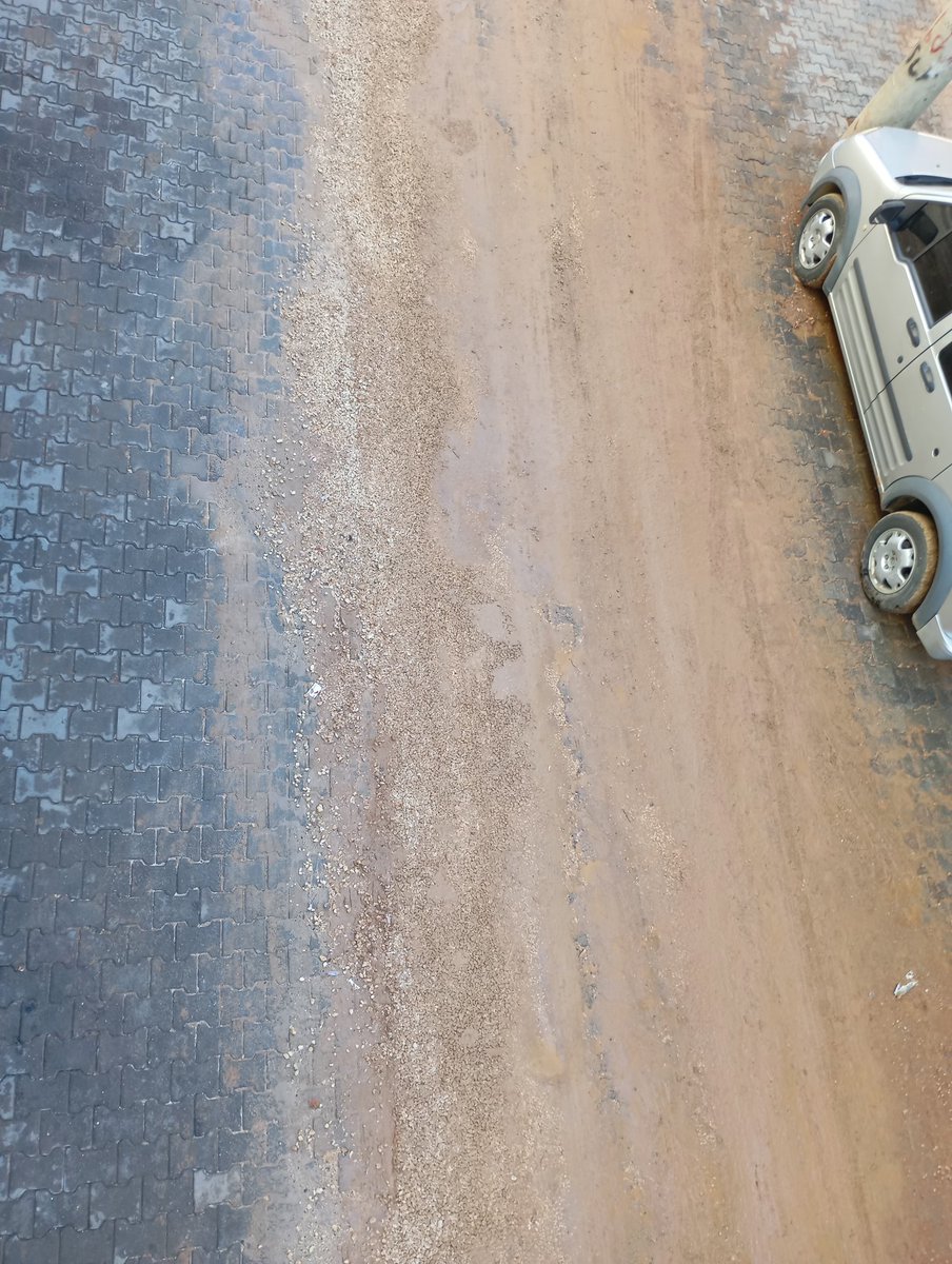 Akşemsettin mahallesi 1589.sokakta yapılan doğalgaz çalışmasından sonra sokağımız çamur içinde kaldı sokakta yürüyemez hale geldik sokağımızın temizlenip eski haline getirilmesini istiyoruz.<a href="/mehmetkusnet/">Mehmet Kuş 🇹🇷</a> <a href="/EyyubiyeAkParti/">AK PARTİ EYYÜBİYE</a> <a href="/EyyubiyeBel/">Eyyübiye Belediyesi</a> <a href="/Akparti/">AK Parti</a> <a href="/sanliurfabld/">Şanlıurfa Büyükşehir 🇹🇷</a>