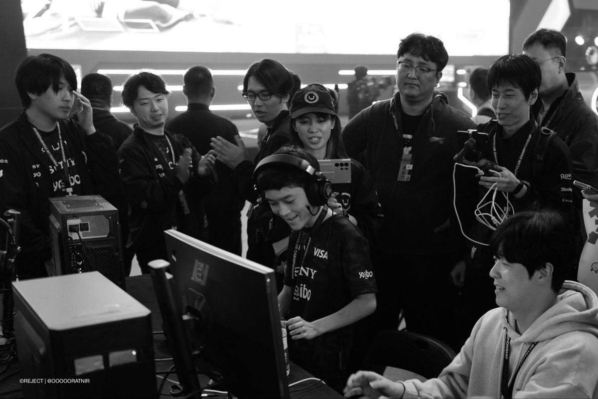 esports_REJECT's tweet photo. Five from RC in the Top 16.
Top 8, we’re next.
#RCWIN #CPT2025 #FCCVICHENGDU https://t.co/tYcbPQMfCw