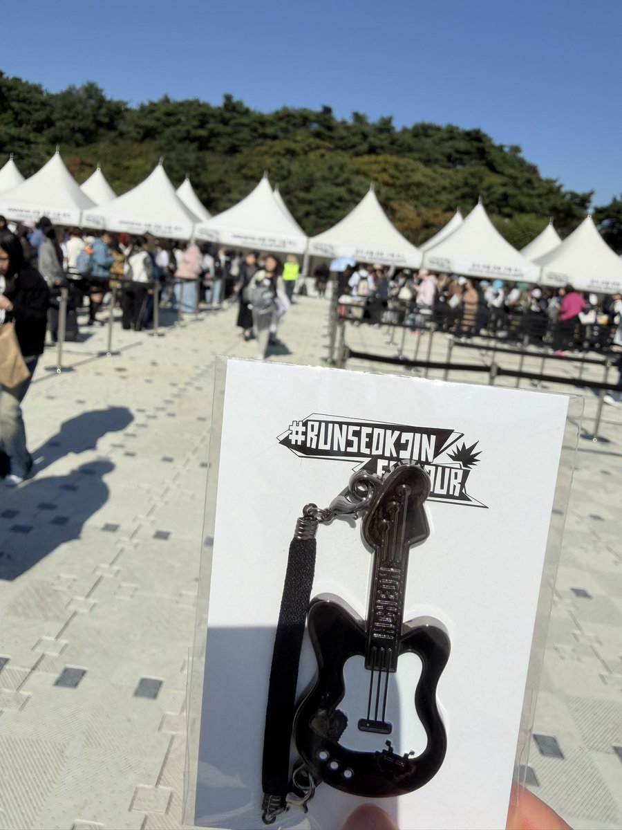 RUNSEOKJIN_EP.TOUR ロンドン限定ギターチャーム RUNSEOKJIN_EP.TOUR ロンドン限定ギターチャーム