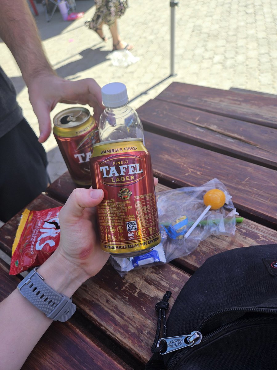 Ток так можно выжить на детском празднике с 9 утра когда ты пришла домой ток в 4 утра