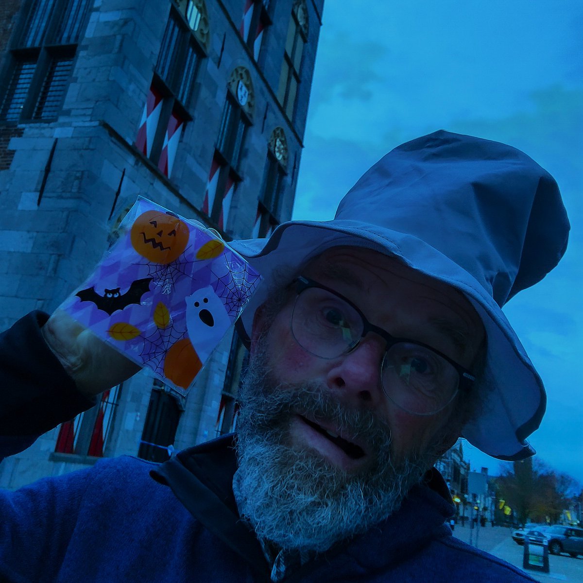 😱👻💀🎃☠️so much litter this morning.