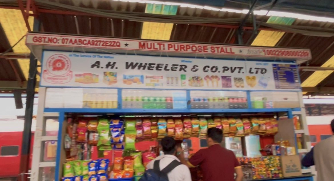 peterclip7511's tweet image. Old delhi railway station 
Overcharging on food items
Railneer sale at 20rs
Dew sale at 50rs  #railway #irctc