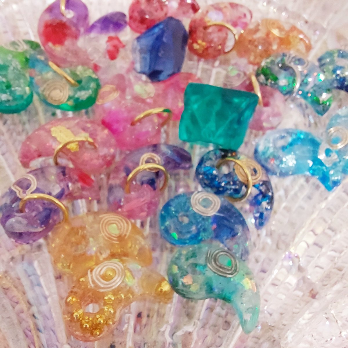 勾玉オルゴナイト