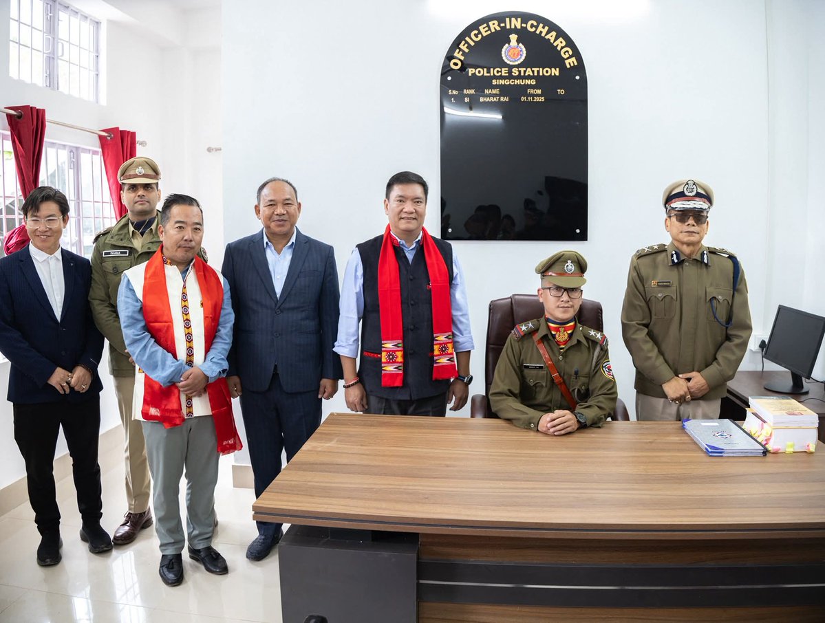 NortheastToday's tweet image. #NetSnippet | Arunachal Pradesh Chief Minister Pema Khandu on Saturday inaugurated the newly constructed police stations at Bhalukpong and Singchung to strengthen law and order infrastructure in the region.
The event was attended by Home Minister Mama Natung and MLAs from Tawang…