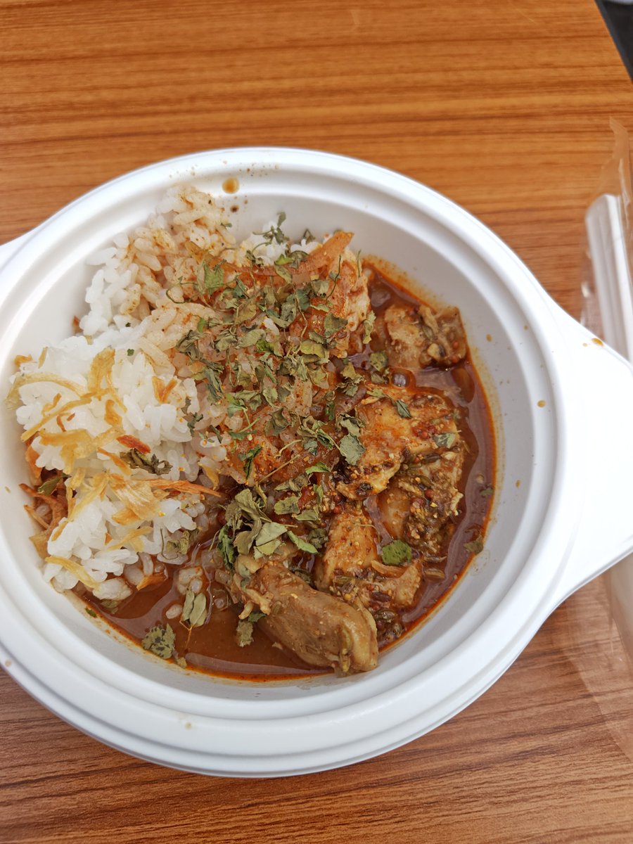 immature6's tweet photo. 最後に…
スナックゆうこ　欧風薬膳カレーとドイツビール

明日も5店舗くらい食べられるかな？ https://t.co/JqzYTvzS69