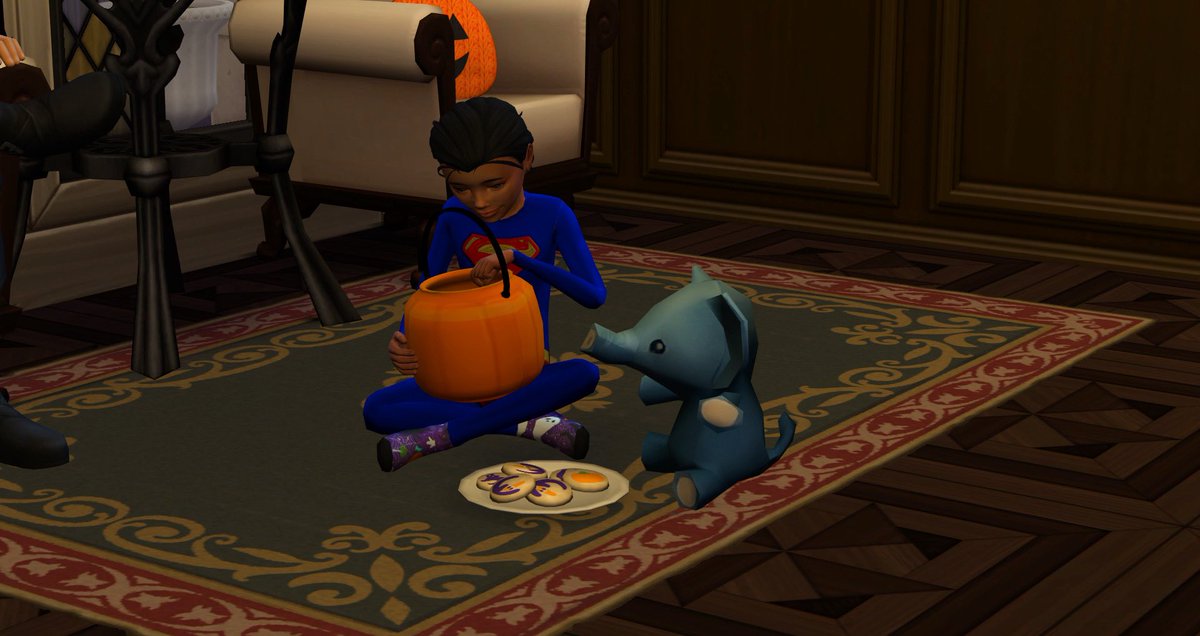 afamilyact's tweet photo. Candyyy! 

Happy Halloween! https://t.co/etf9gP3Kwa
