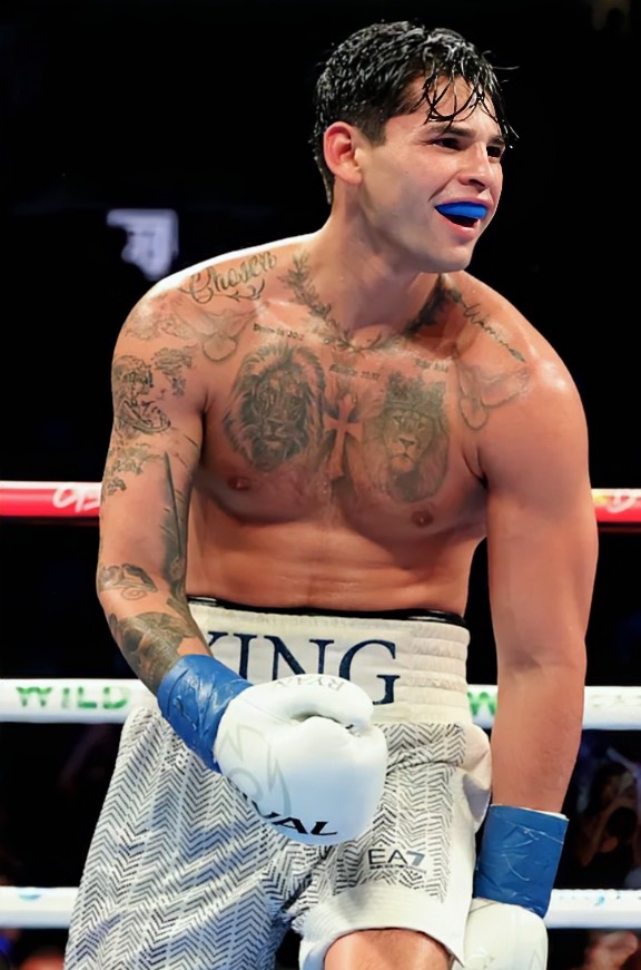 👊 Ryan Garcia (24-2, 20 KO) jest jednym z kilku pięściarzy, z którymi kontaktują się przedstawiciele Jake Paula obawiając się, że nie dojdzie do walki z Gervonta Davisem - podaje <a href="/SIChrisMannix/">Chris Mannix</a> 

Walka w Miami ma być pokazywana 14 listopada w serwisie <a href="/netflix/">Netflix</a>