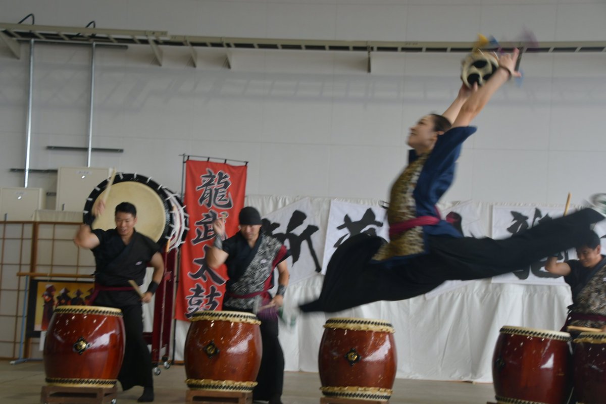 yi_xin28502's tweet photo. エアフェスタ浜松振り返る
浜松基地龍武太鼓の皆さんの演舞その1  #エアフェスタ浜松 #龍武太鼓 https://t.co/HzfSbt5tF5