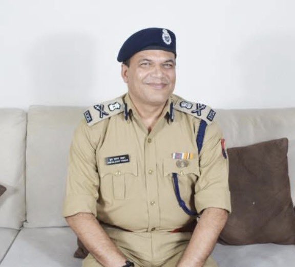 Avinash_gupta55's tweet image. यूपी-IPS ध्रुवकांत ठाकुर DG पद पर प्रमोट हुए.

आदेश जारी.