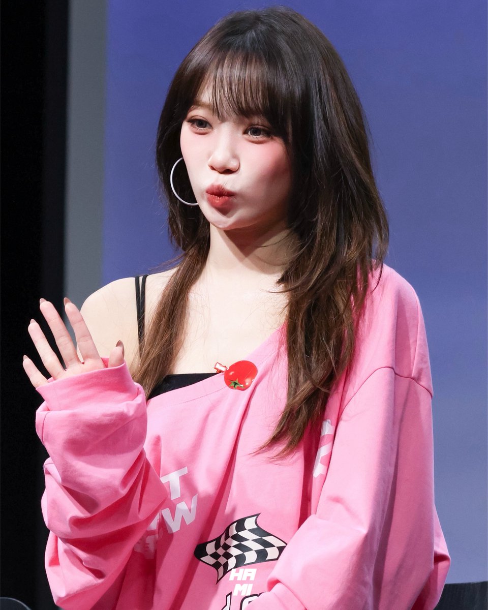 251101 음중 미팬

#르세라핌 #김채원 #채원
#LESSERAFIM #CHAEWON