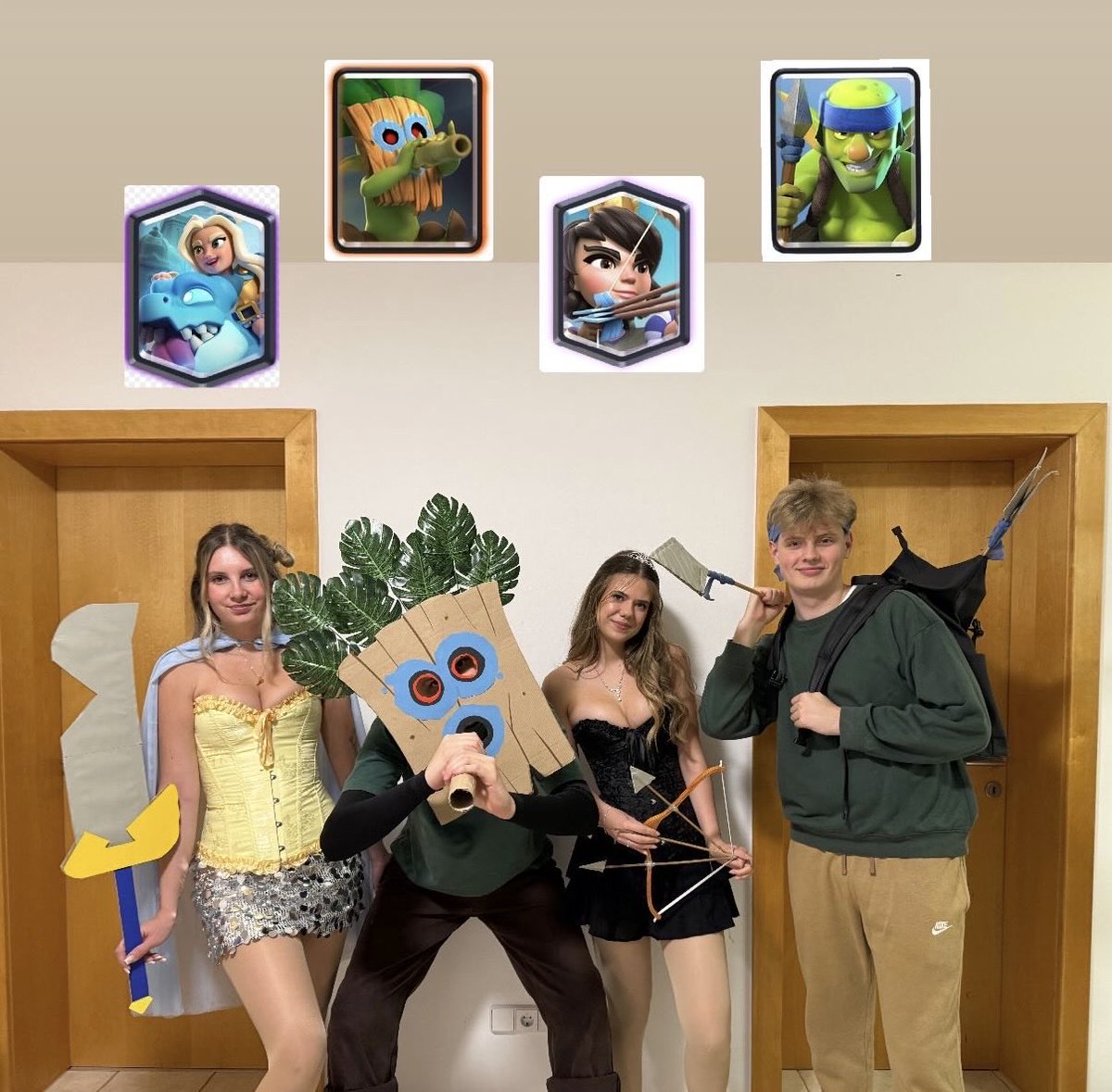 Logbait halloween gang… (+Empress)