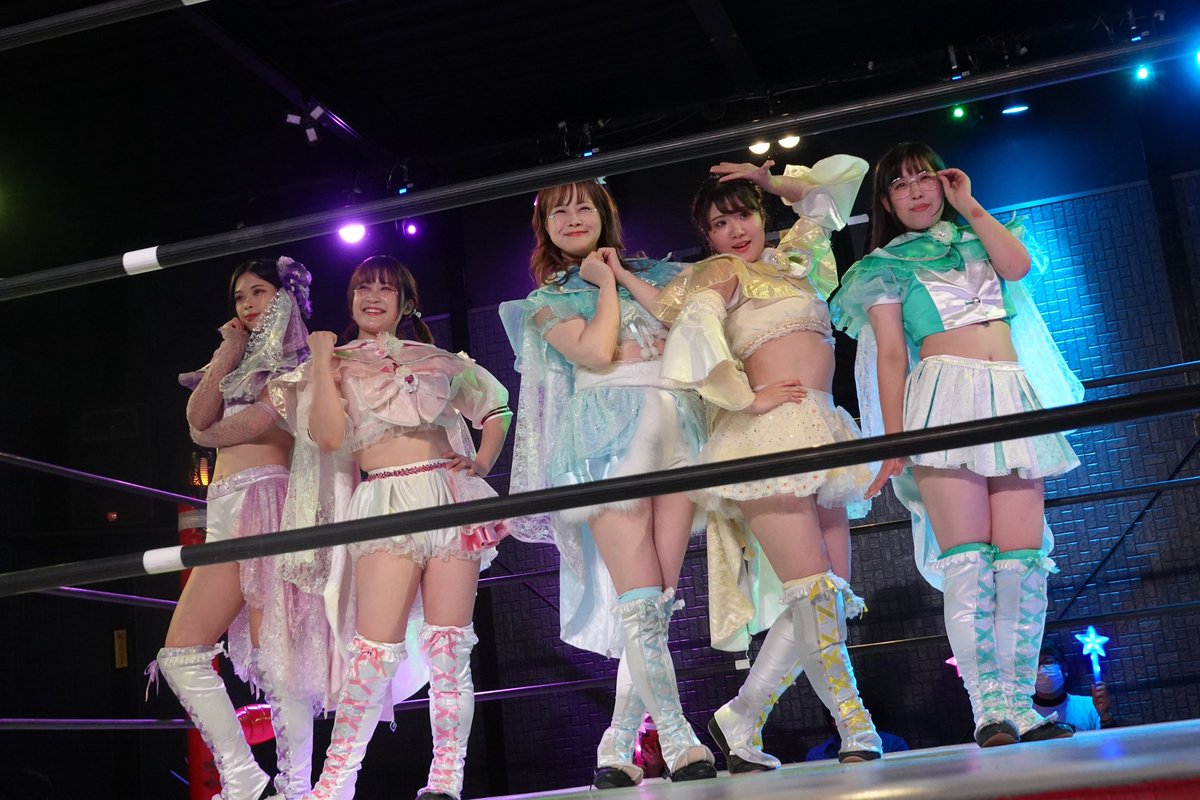 未依さん、今までたくさんたくさんありがとうございました。

去年の8月1日、新木場で未依さんとシングルマッチが出来たこと、

スタマジにドロシーとして迎えてくださったこと、

ダンスが下手な私にも練習中良く頑張ったよって優しく褒めてくださったこと、、