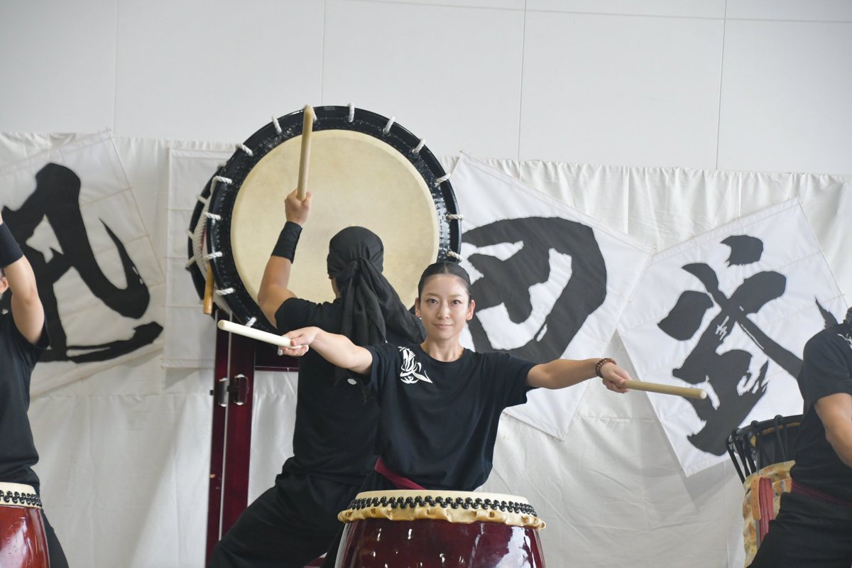 yi_xin28502's tweet photo. エアフェスタ浜松を振り返る
龍武太鼓の演舞その2　#エアフェスタ浜松 #龍武太鼓 https://t.co/FD9tKPLD5P