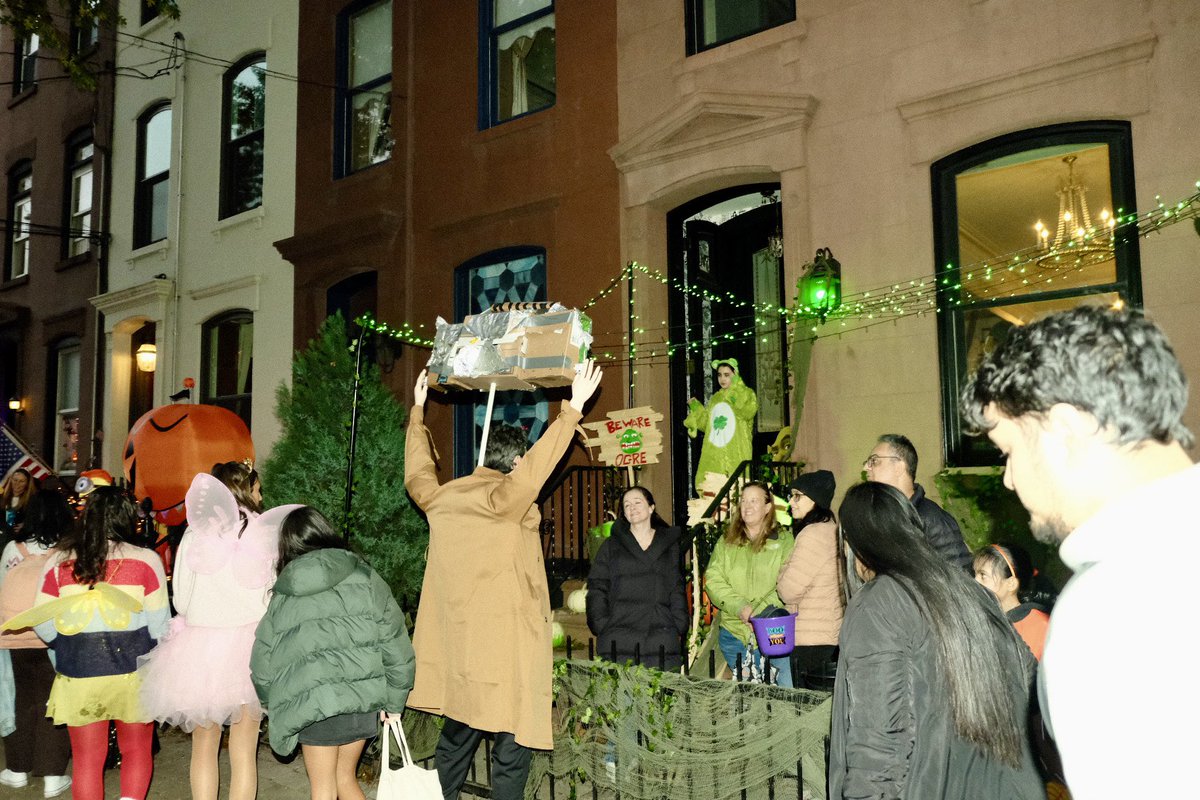 jerrylore's tweet image. HAPPY 2025 HOBOO-KEN HALLOWEEN PHOTO DUMP 3 👻 🕷️ 🎃 #Hoboken #hobokennj #fujixt4 #fujixseries #JL